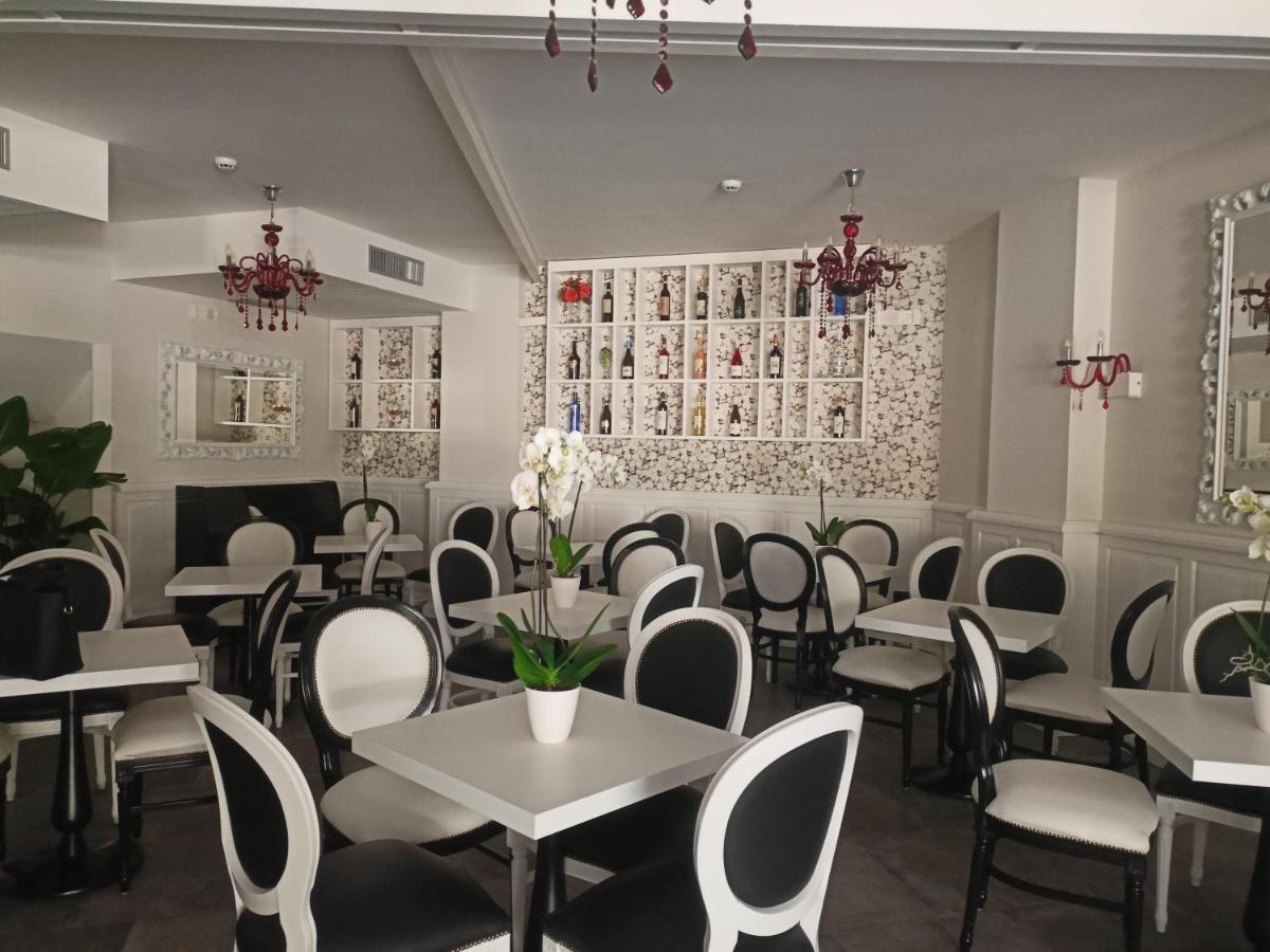 Hotel Mastrodattia Челано Екстер'єр фото