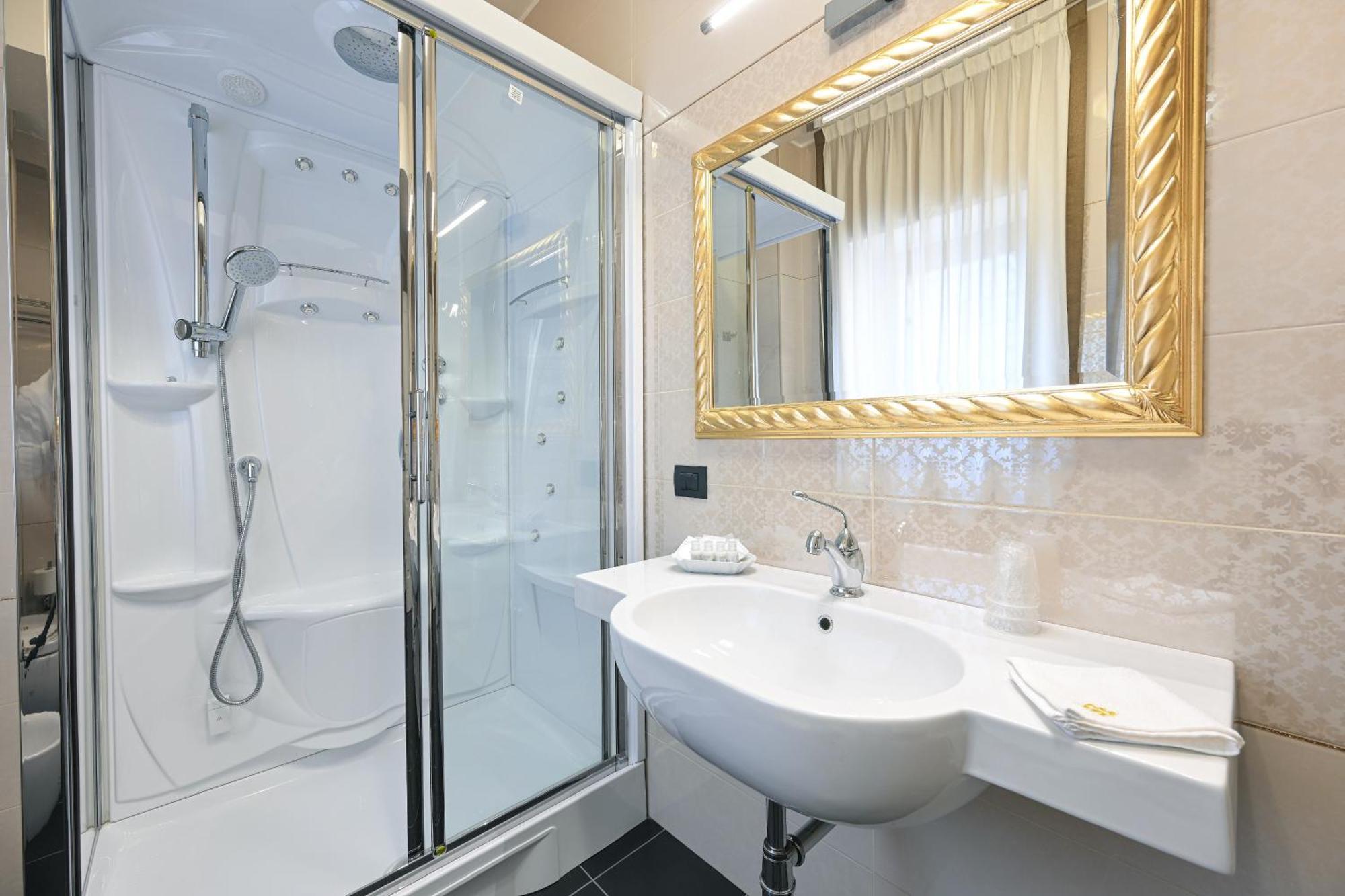Hotel Mastrodattia Челано Екстер'єр фото