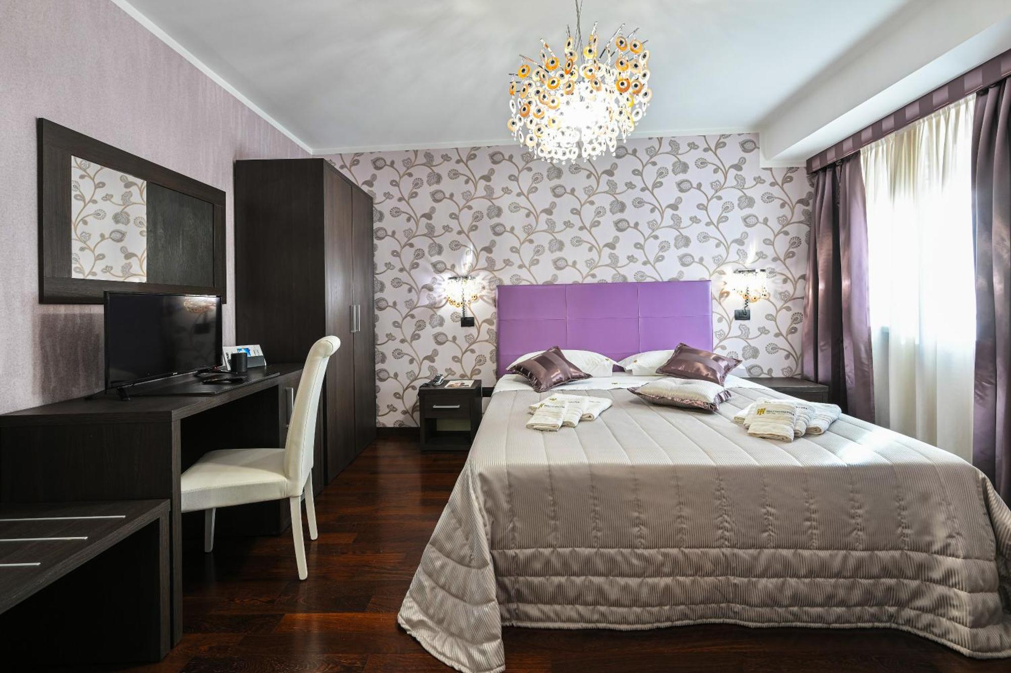 Hotel Mastrodattia Челано Екстер'єр фото