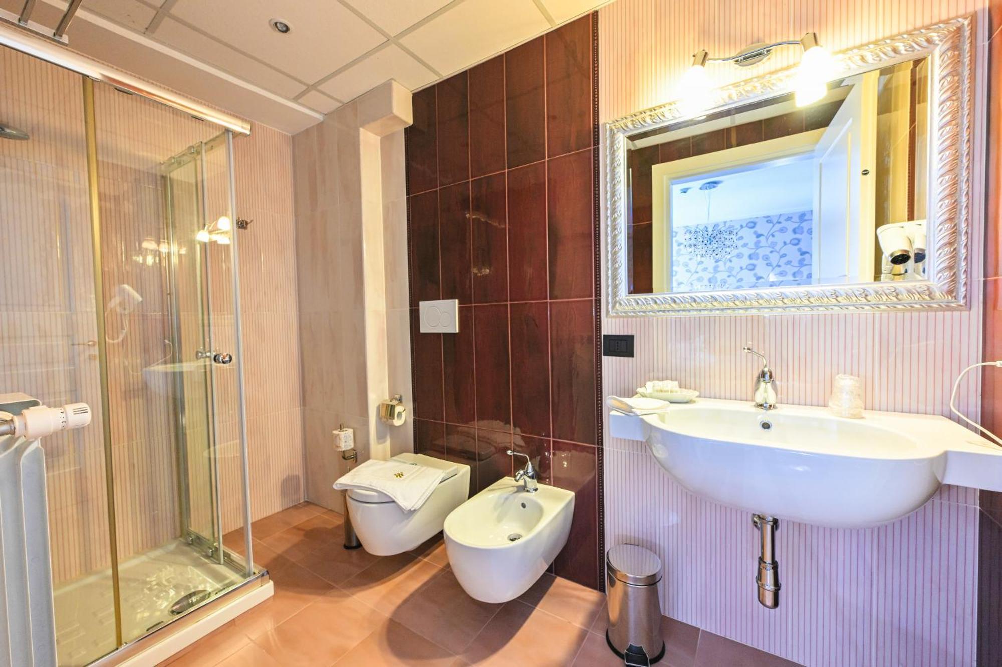 Hotel Mastrodattia Челано Екстер'єр фото
