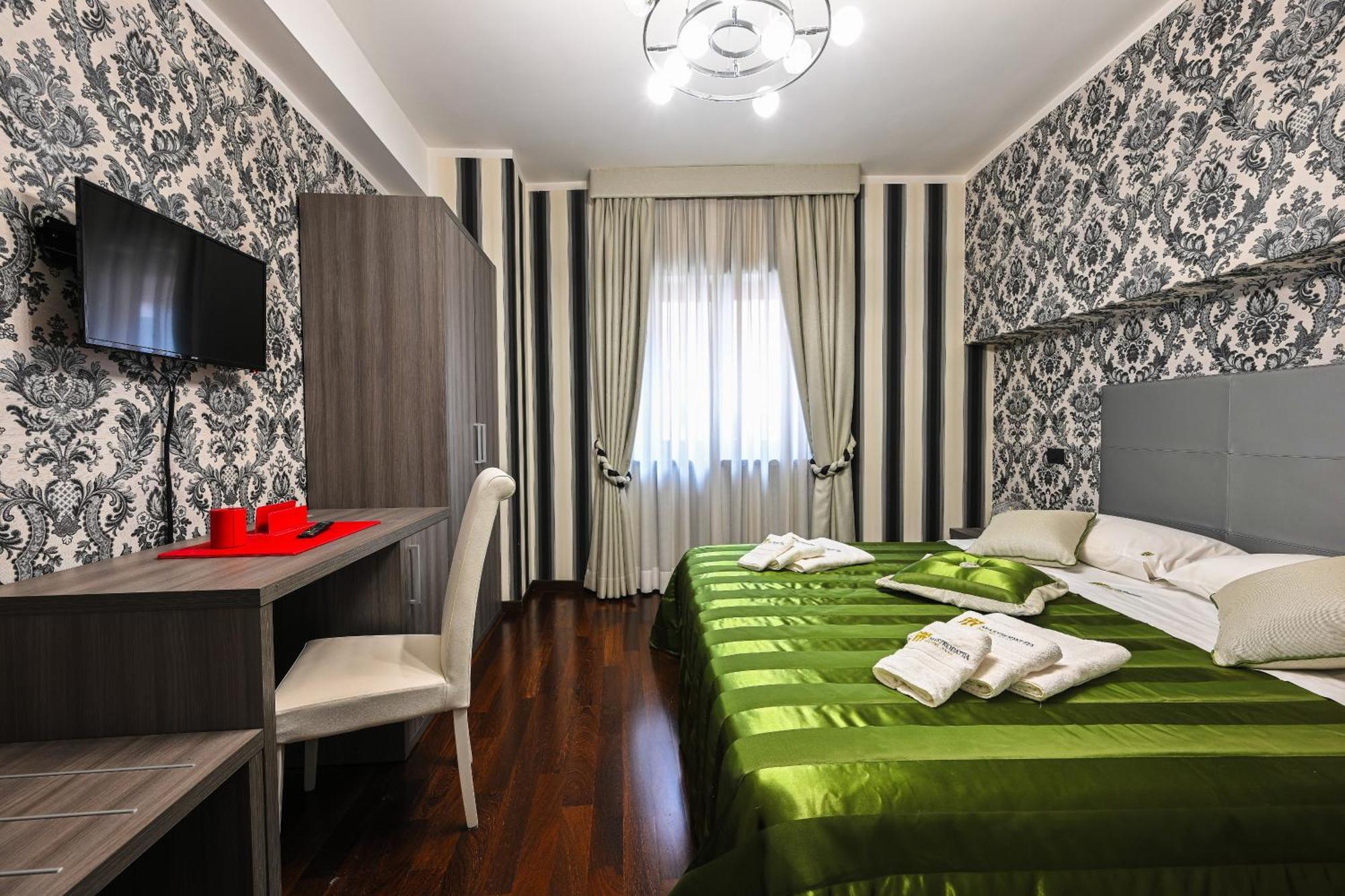Hotel Mastrodattia Челано Екстер'єр фото