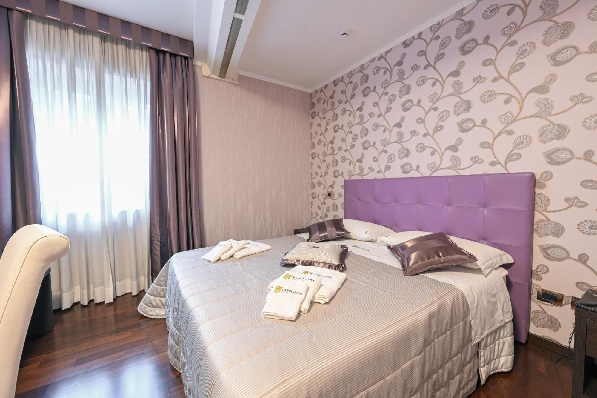 Hotel Mastrodattia Челано Екстер'єр фото