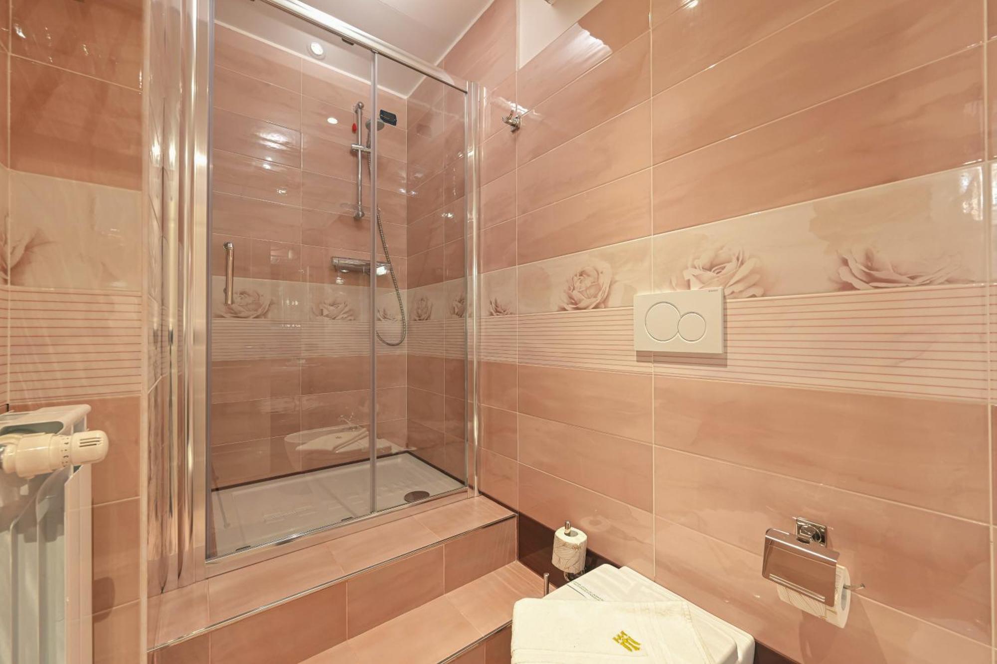 Hotel Mastrodattia Челано Екстер'єр фото