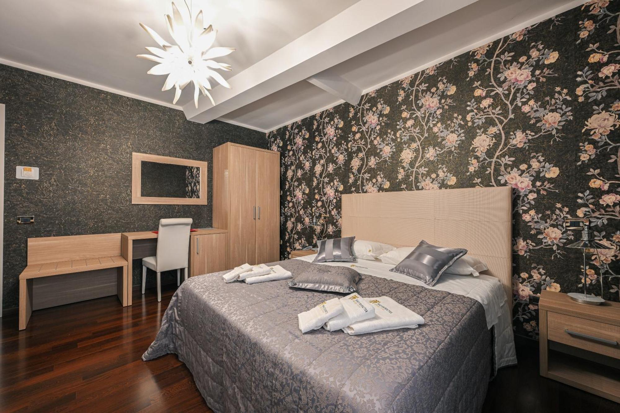 Hotel Mastrodattia Челано Екстер'єр фото
