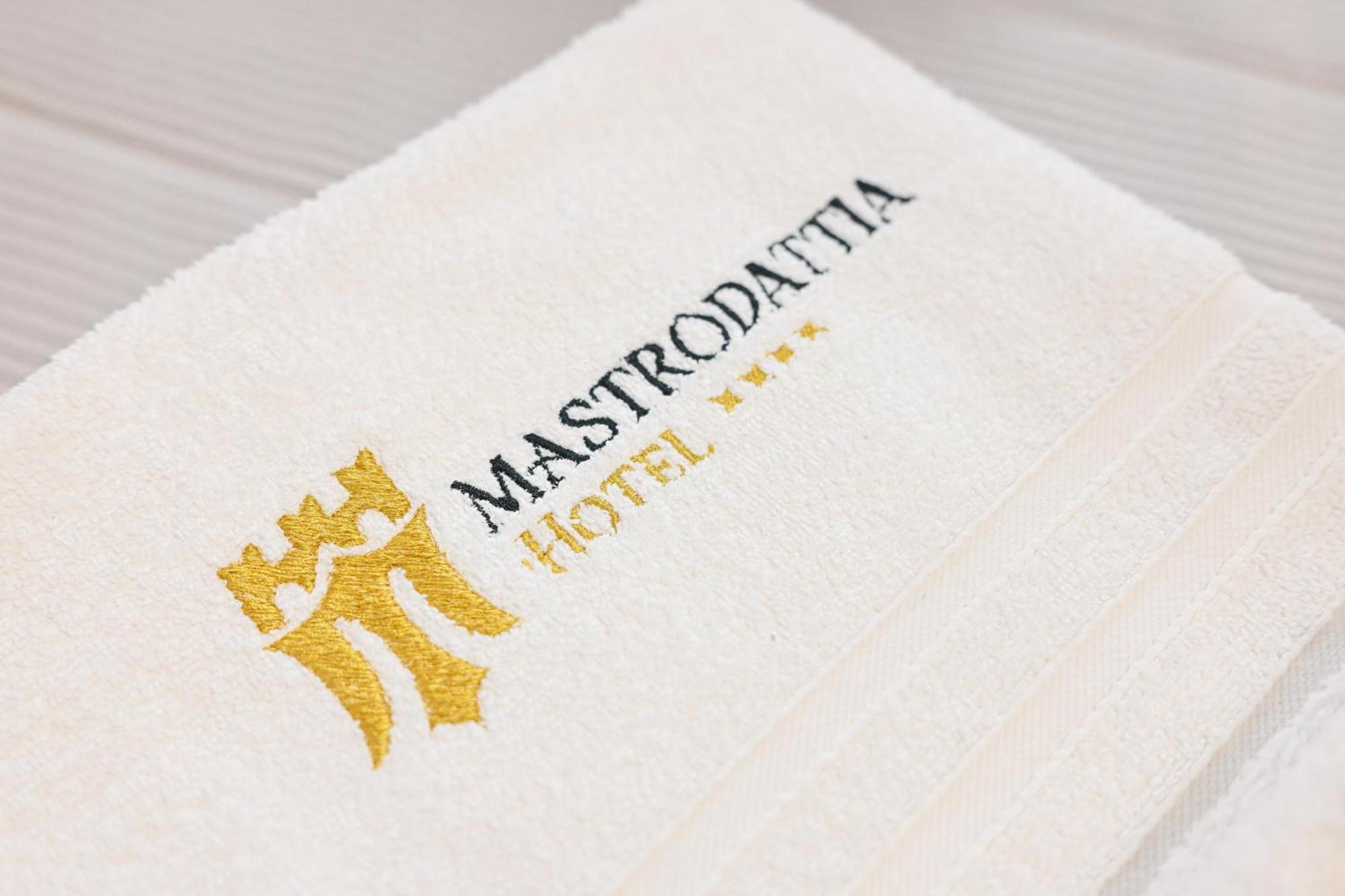 Hotel Mastrodattia Челано Екстер'єр фото